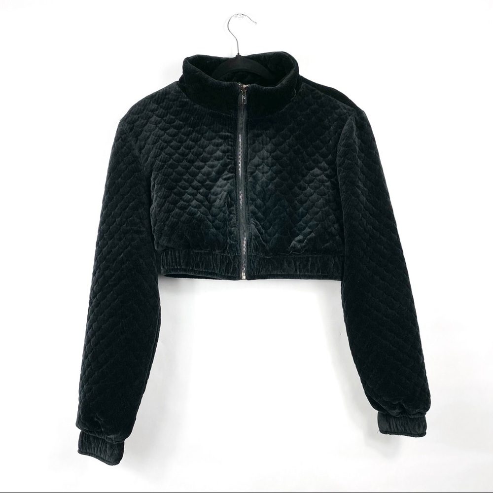 NWT Cropped Quilted Velvet Bomber Jacket - Black